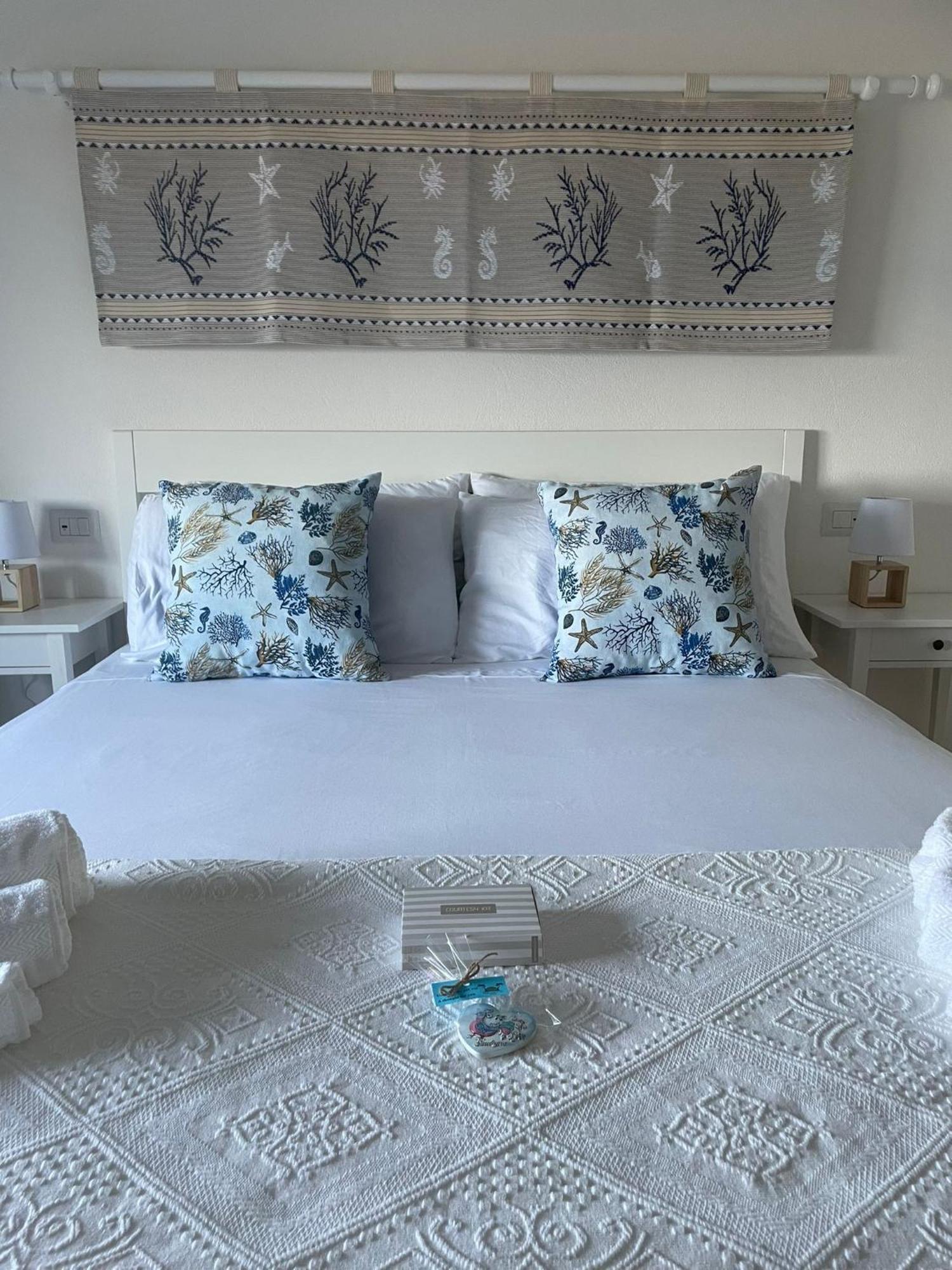 Profumo Di Mare B&B Porto Columbu - Perd'E Sali 外观 照片