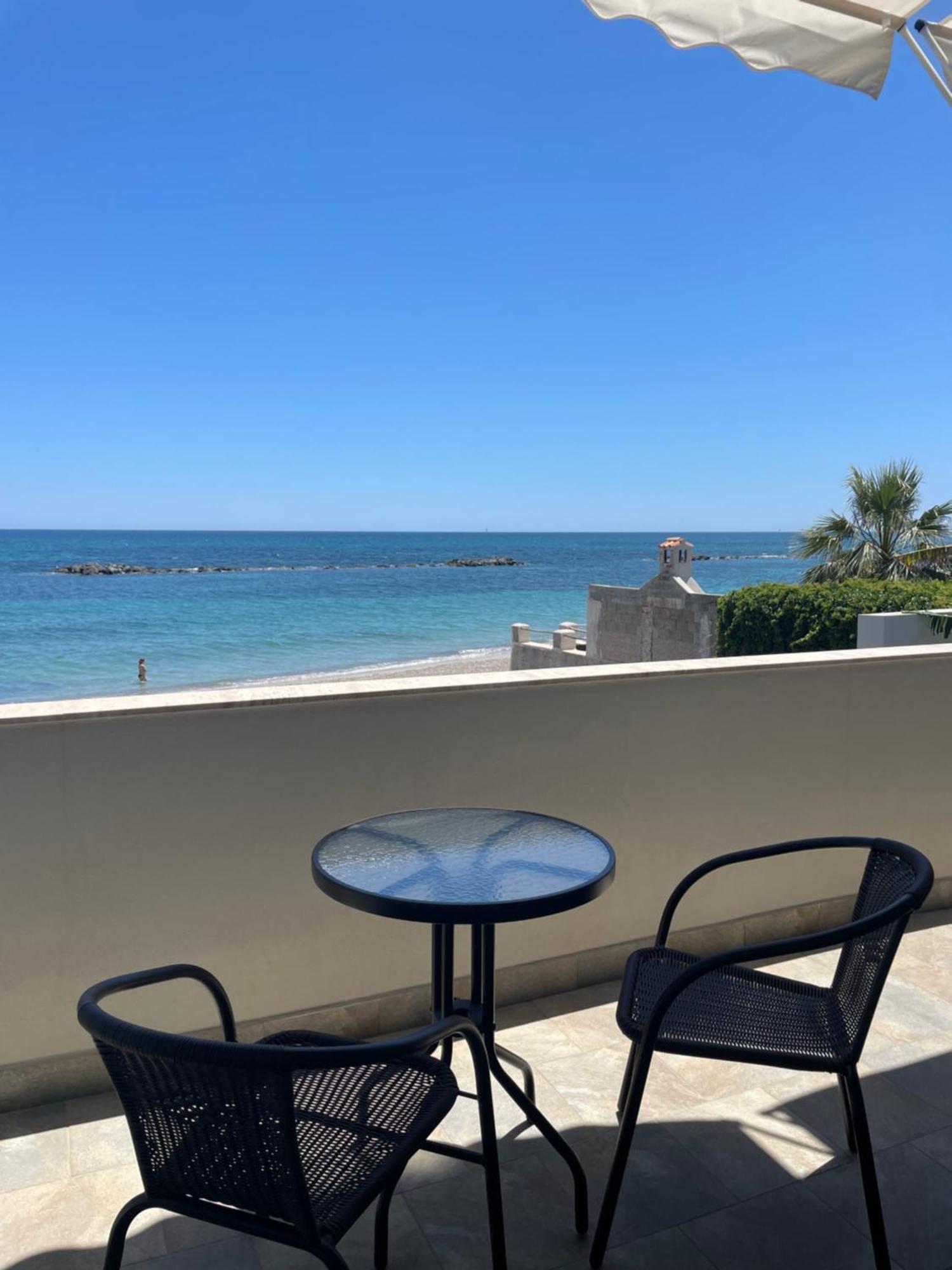Profumo Di Mare B&B Porto Columbu - Perd'E Sali 外观 照片